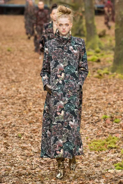 Look 39